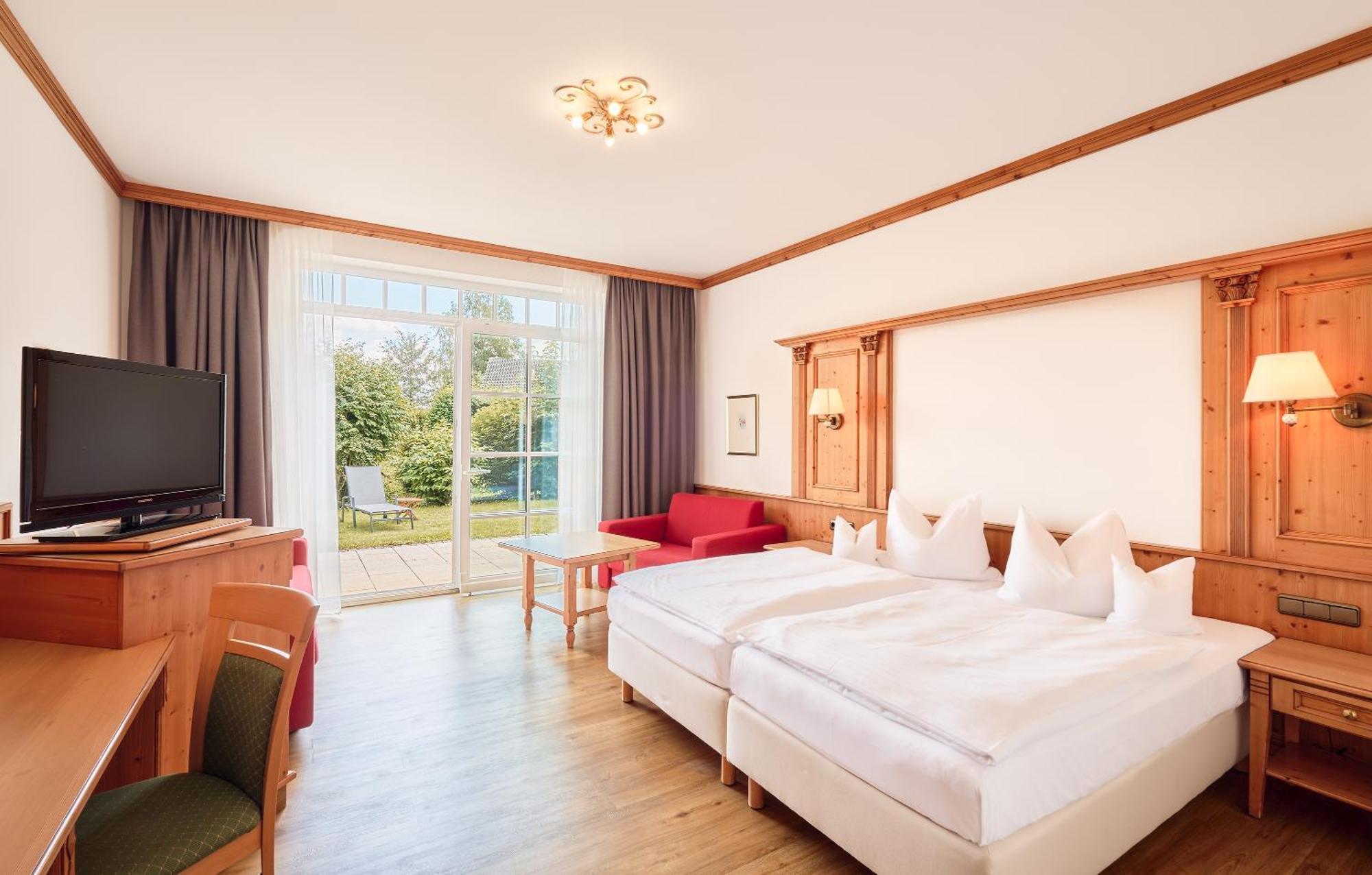 Glasl'S Landhotel Zorneding Exterior photo