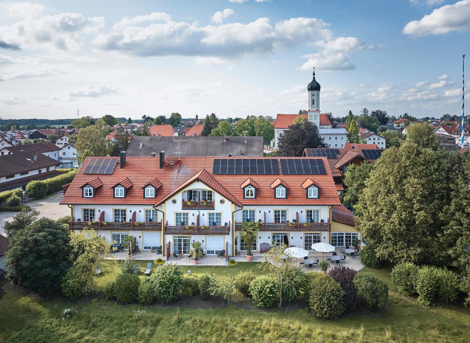 Glasl'S Landhotel Zorneding Exterior photo