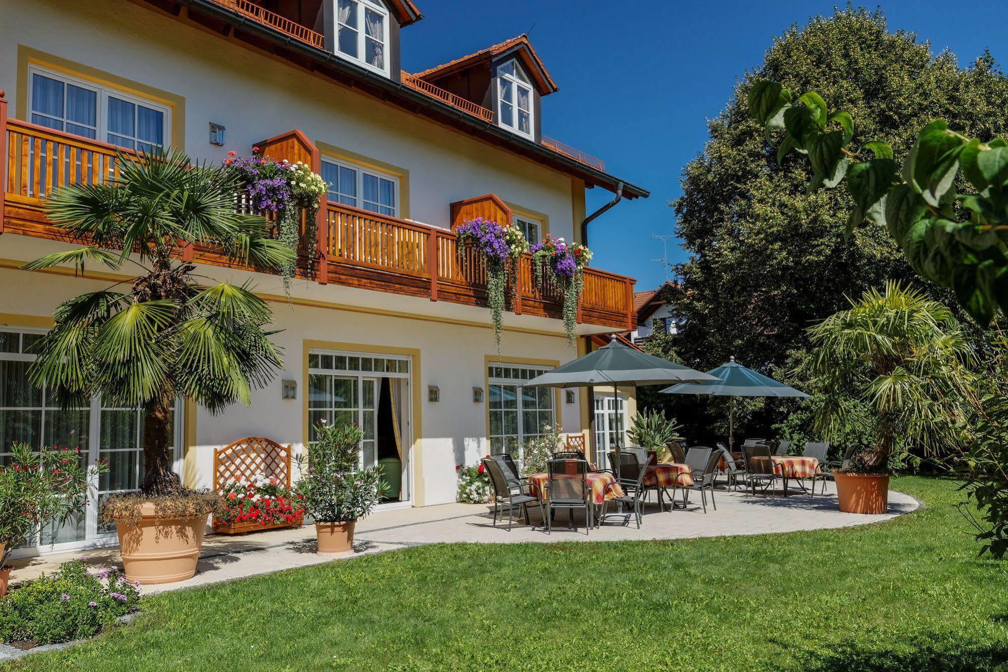 Glasl'S Landhotel Zorneding Exterior photo